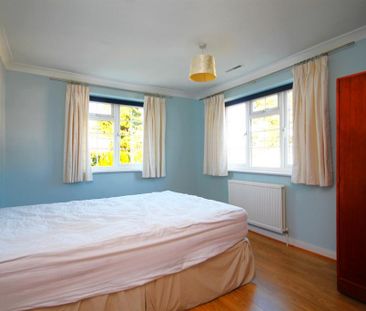 4 bedroom detached house to rent - Photo 4