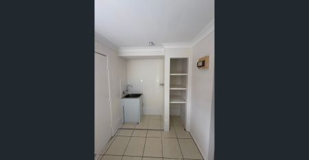 Beatifully Presented Townhome in versatile complex - Photo 3