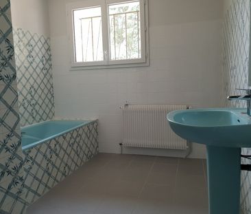 Location Maison 5 pièces 105m² ANGOULEME 16000 - Photo 5