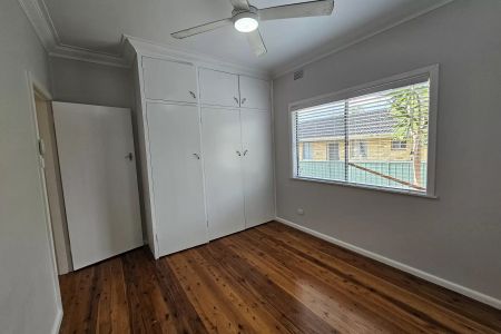 Great Location - Photo 2