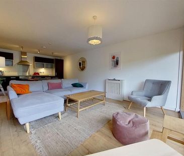 2 bedroom apartment to rent - Photo 4