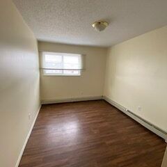 Green Glen A – 2 Bedroom - Photo 1