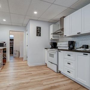 Grand 4 1/2 à louer a st hyacinthe centre ville avec stationement - Photo 2