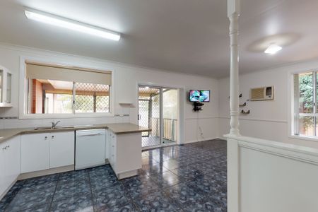 19 Courtney Close, Wallsend NSW 2287 - Photo 5