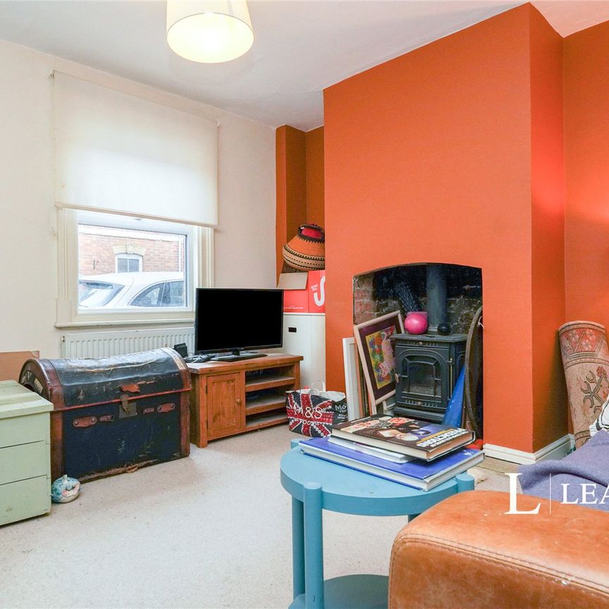 3 bedroom house to rent Queen Street, Cirencester, GL7 - Photo 1