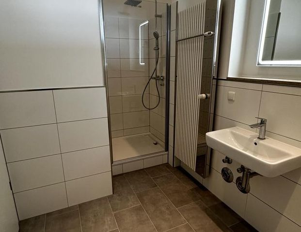 2 - Raum Wohnung, Kleiner Werder, Balkon, Stellplatz, Saniert - Foto 1