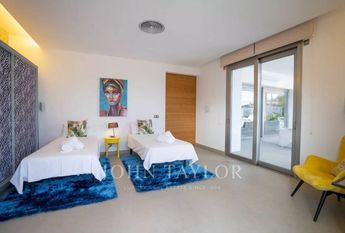 Luxury Villa for rent in Cap Martinet, Spain