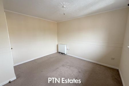 1 bedroom semi-detached house to rent - Photo 3