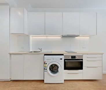 Move-In Ready Studio with Leafy Outlook and Resort Amenities - Photo 3