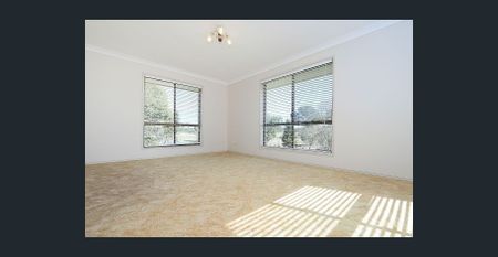 For Rent: Spacious 4-Bedroom Home on Large Block – Room for Horses & Lifestyle - Photo 3