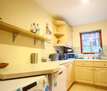 3 bedroom flat to rent - Photo 5