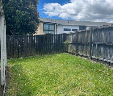 Comfortable 3 bedroom home in Mangere East! - Photo 6