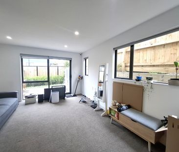 40 Raupeti Lane, Henderson - Photo 3