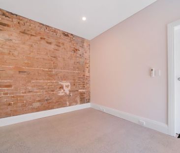 Spacious One Bedroom Apartment - Photo 1