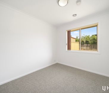 55 Lance Hill Avenue, Dunlop ACT 2615 - House For Rent | Domain - Photo 5