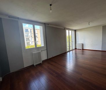 Location Appartement 4 pièces 62m² - Photo 4