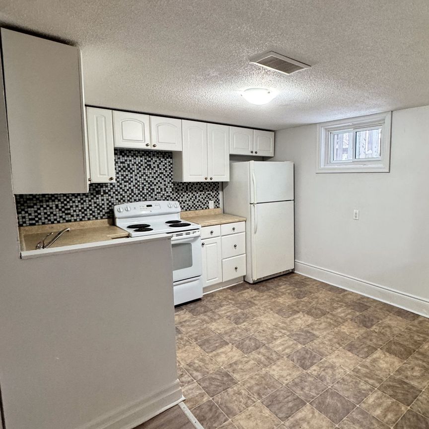 For Lease - 124 Berczy Street Unit# Lower, Barrie, Ontario - Photo 1