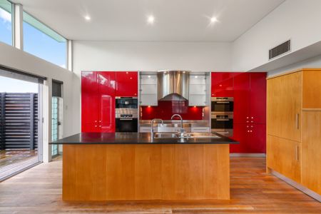 2/36 Brighton Boulevard, North Bondi NSW 2026 - Semi-detached For Rent | Domain - Photo 3