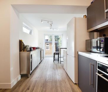 Terraced house to rent - Photo 1