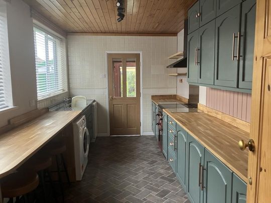 3 bedroom semi-detached house to rent - Photo 1