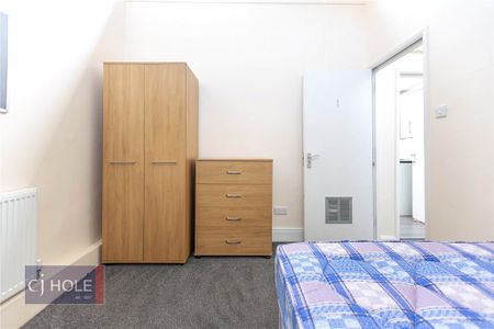 3 bedroom apartment to rent - Photo 5