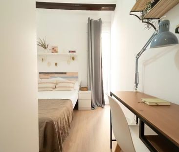 Carrer de la Lluna, Barcelona, Catalonia 08001 - Photo 3