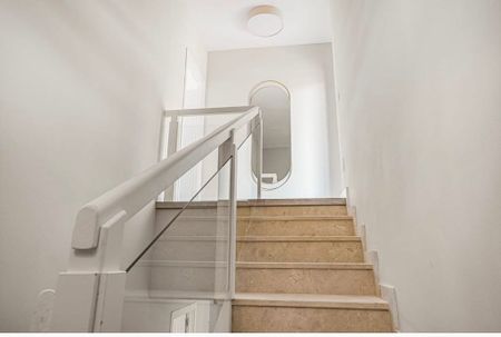 3 bedroom luxury penthouse for rent in Estepona, Andalusia - Photo 2