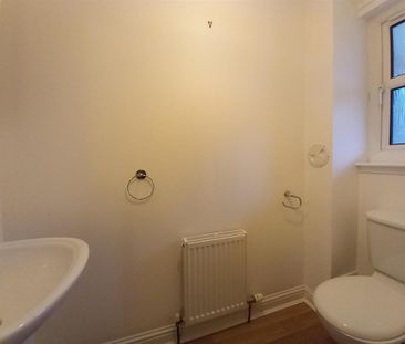 4 bedroom detached house to rent - Photo 5