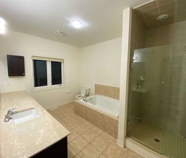 For Lease - 35 Humberstone Crescent, Brampton, Ontario - Photo 6