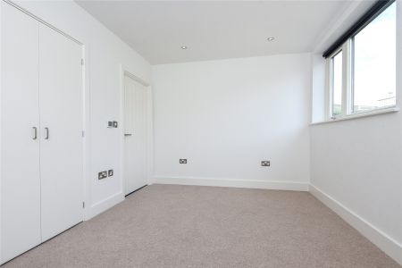 Deptford Bridge, The Glassworks, London, SE8 flat to rent - Photo 3