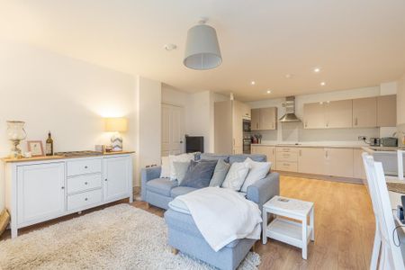 2 bedroom apartment to rent - Photo 2