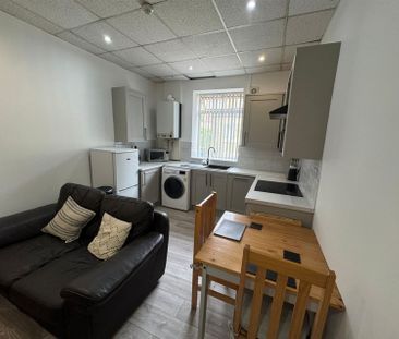 Flat 4, 256 Crookesmoor Road, Crookesmoor - Photo 2