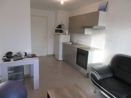 Location Appartement 2 pièces 29m² - Photo 3