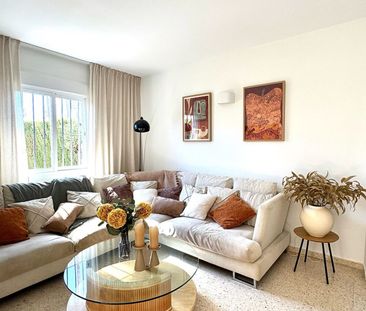 Detached Villa in Estepona - Photo 1