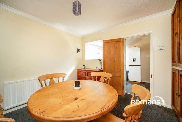 Howard Road, Wokingham, Berkshire, RG40 - Photo 1