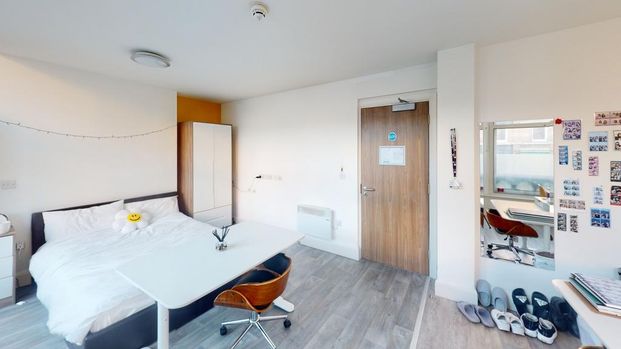 Studio to rent - Photo 1