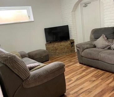 5 bedroom house share to rent - Photo 1