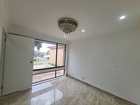 Family Home! - Photo 2