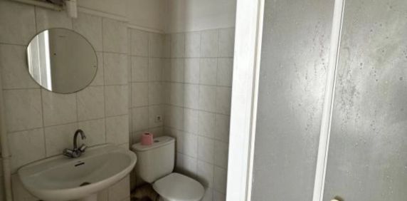 VILLENEUVE SUR LOT, studio au 2ème étage à proximité de l'IF - Photo 2