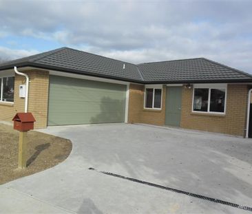 AVALON LIVING - Photo 3