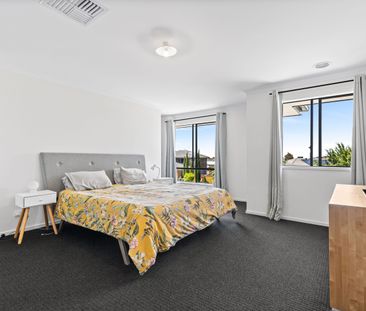 Massive Family Home - Photo 4