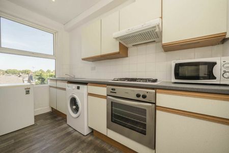 Uxbridge Road, W7, London - Photo 3