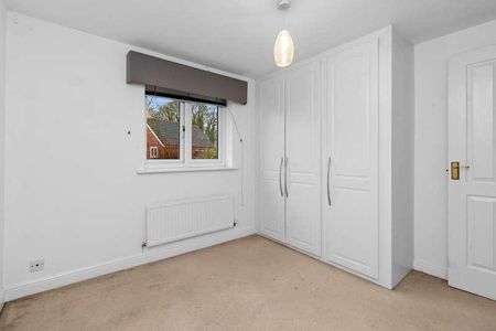 Deacons Close, Croft, WA3 - Photo 5