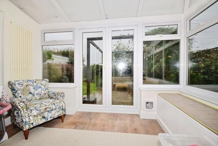 3 bedroom detached house to rent - Photo 2