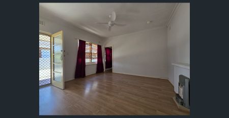 Leafy Living in Premium Plympton – Between City and Sea - Photo 2