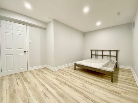 For Lease - 4878 Rosebush Road Unit# Basement, Mississauga, Ontario - Photo 4