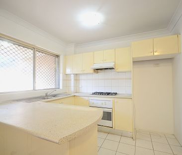 2 Bedroom Plus Study Unit in Handy Location&excl; - Photo 2