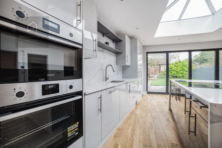5 bedroom semi-detached house to rent - Photo 5