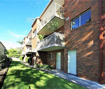 Stylish & Superbly Located - Photo 5