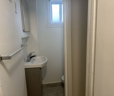 For Lease - 70 Bunnell Crescent, Toronto, Ontario - Photo 1